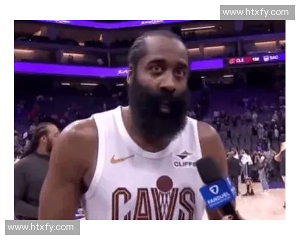 哈登骑士首秀:米球哈登,轮流爆分 哈登骑士首秀:米球哈登,轮流爆分